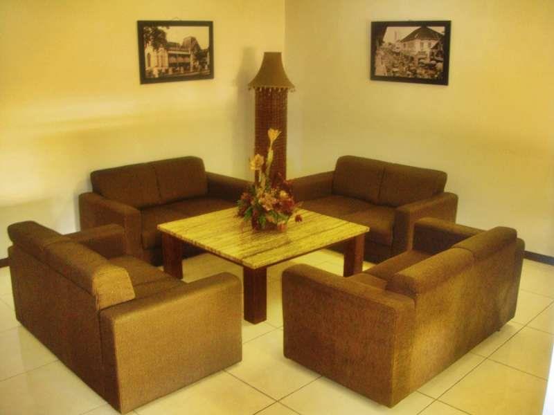 בנדונג Marciella Hotel מראה חיצוני תמונה