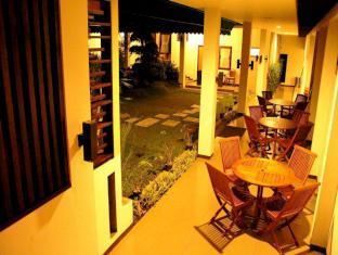 בנדונג Marciella Hotel מראה חיצוני תמונה