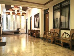 בנדונג Marciella Hotel מראה חיצוני תמונה